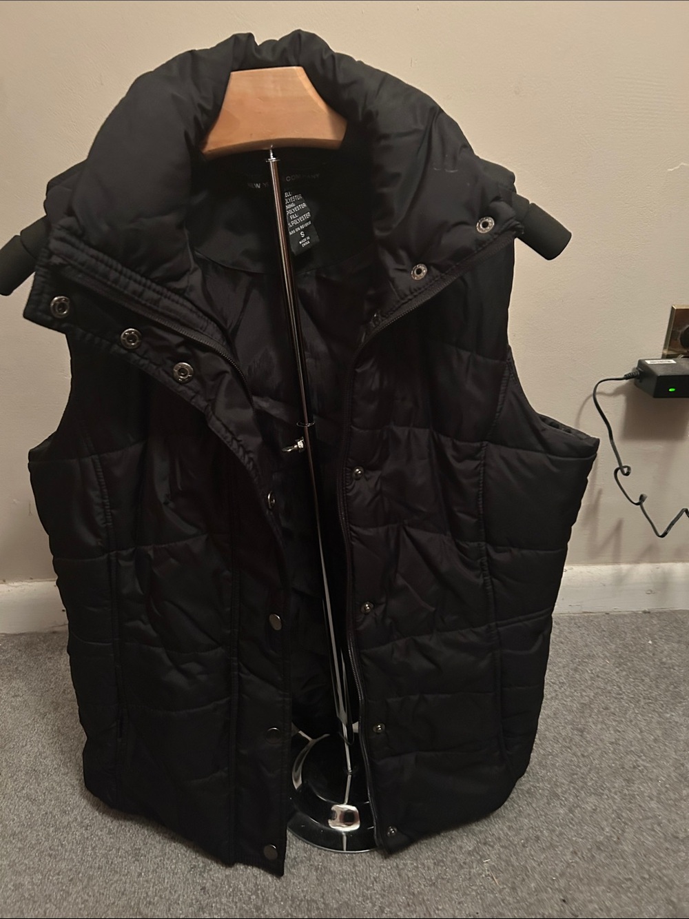 New York & Company Black Quilted Vest - Women's S